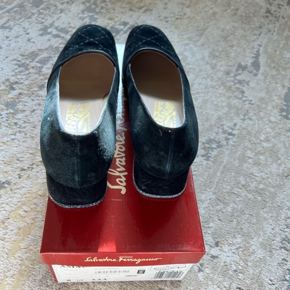 Salvatore Ferragamo black suede shoes. 8.5 AAA (narrow) - Picture 2 of 5